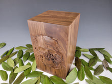 Load image into Gallery viewer, Skull and Roses Cremation Urn