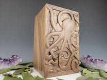 Load image into Gallery viewer, Octopus Cremation Urn