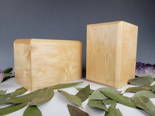 Load image into Gallery viewer, Medium Maple Urn