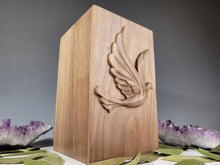 Load image into Gallery viewer, Dove Cremation Urn
