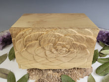 Load image into Gallery viewer, Blooming Flower Cremation Urn