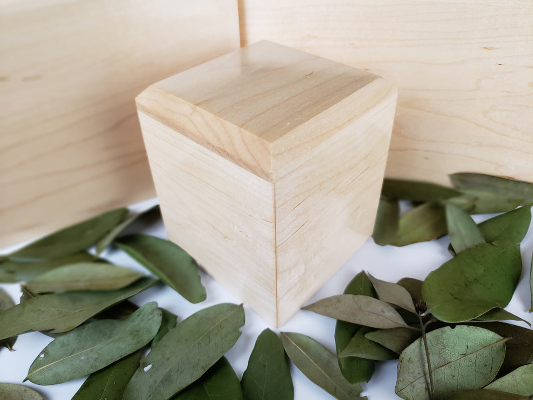 Small Maple Urn