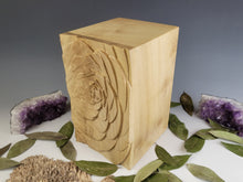 Load image into Gallery viewer, Blooming Flower Cremation Urn
